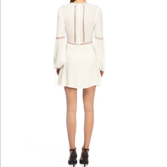 For Love and Lemons iconic white crochet Penelope dress -long flared sleeves NEW - Picture 13 of 15